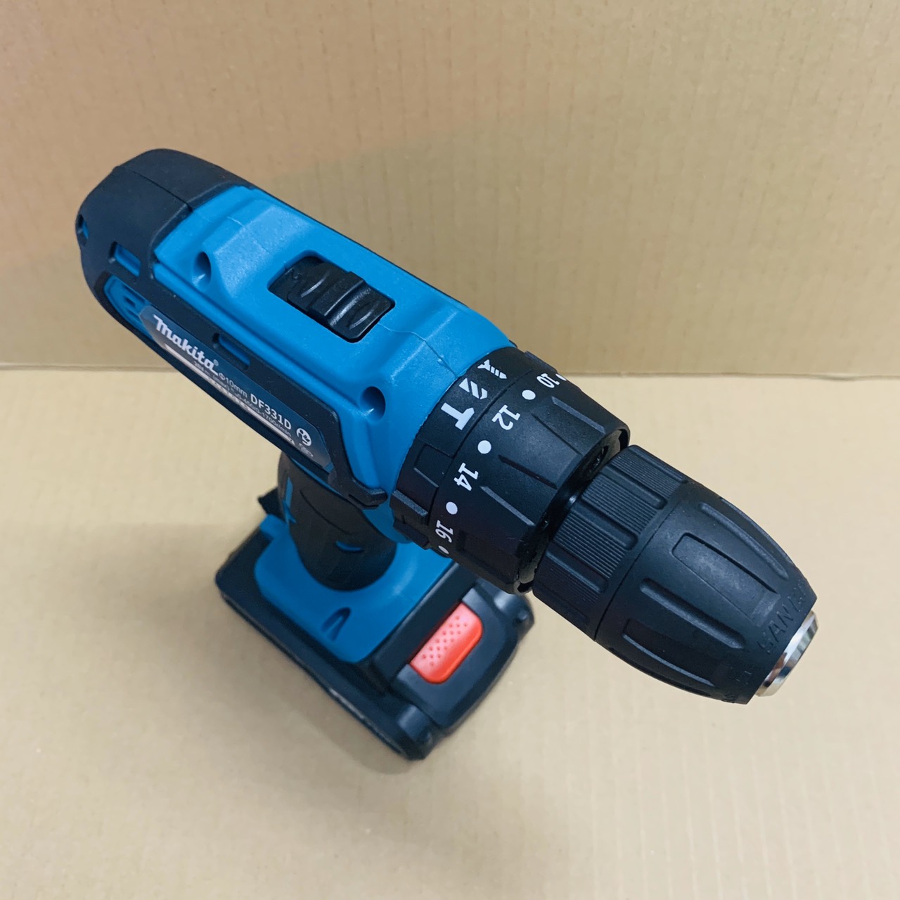 Máy khoan pin có BÚA makita 26v. (kèm 2pin và nhiều phụ kiện)
