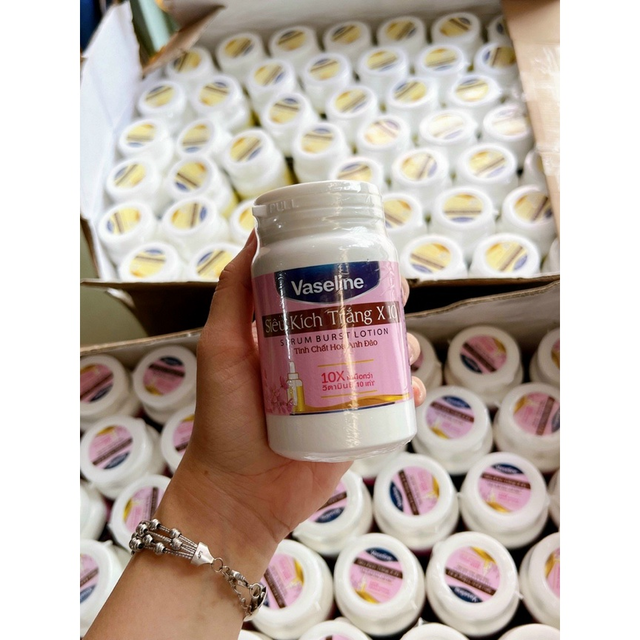 [GIẢM 5% ĐƠN 129K]Kem Kích Trắng Vaseline Hủ 250gr