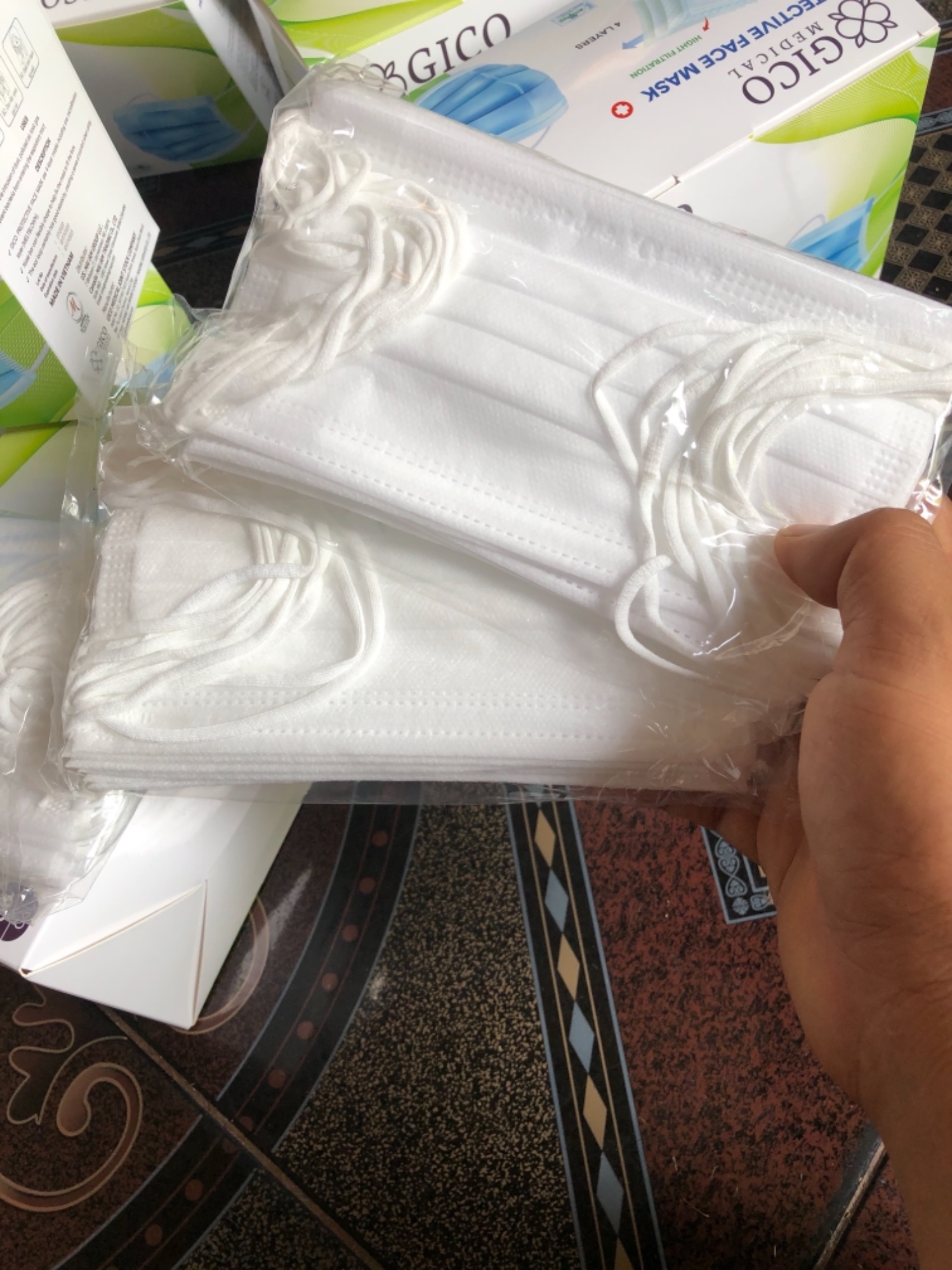 KHẨU TRANG Y TẾ 4 LỚP