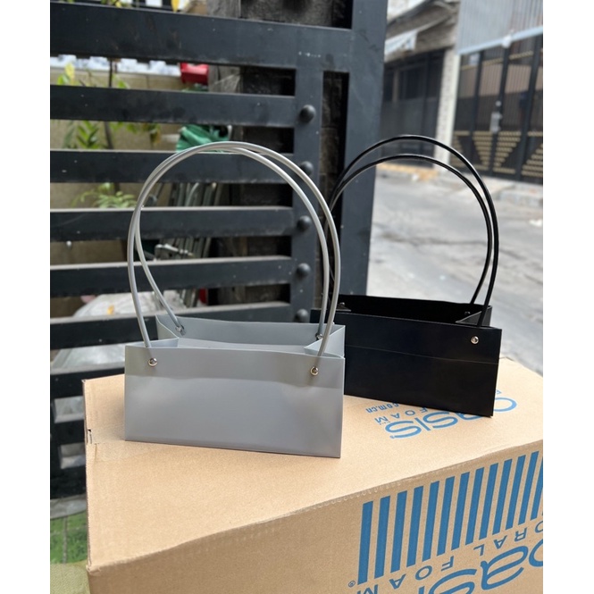 GIỎ CẮM HOA TINH TẾ - nhựa PVC