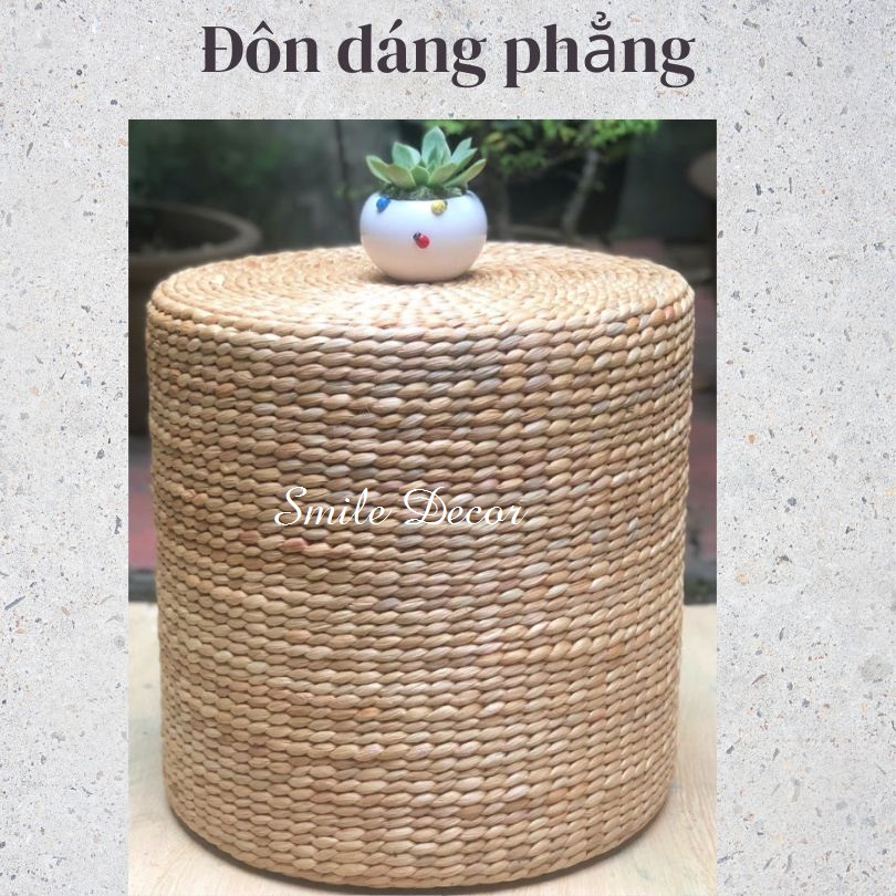 Round water hyacinth stool