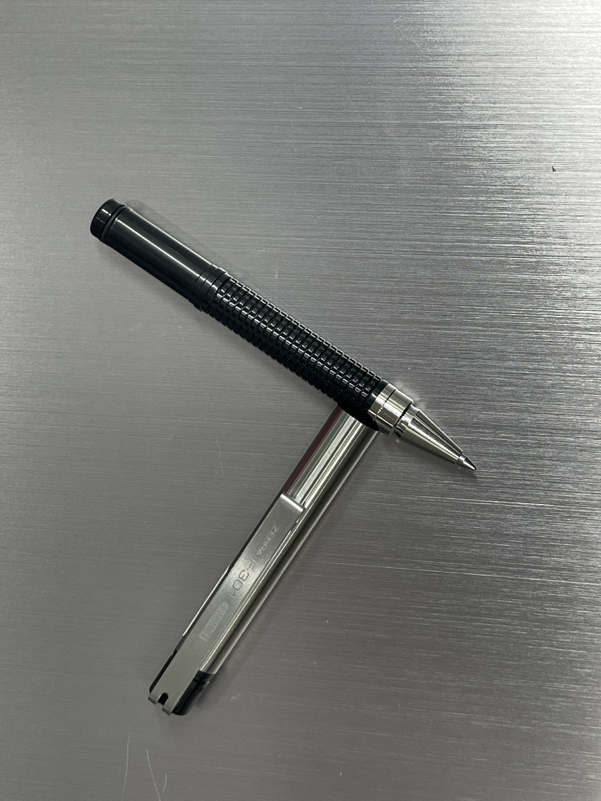 Viết Bi Zebra F301 Compact 0.7mm [Chính hãng] - mực xanh