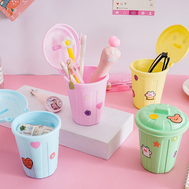 Thùng rác mini để bàn cắm bút đựng đồ