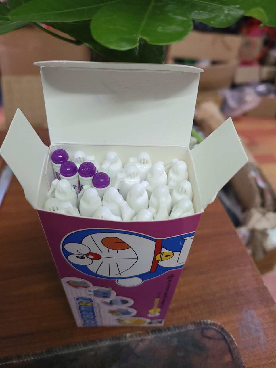 05 Cây Bút gel Doremon mực tím ( Ngòi 0,5mm )