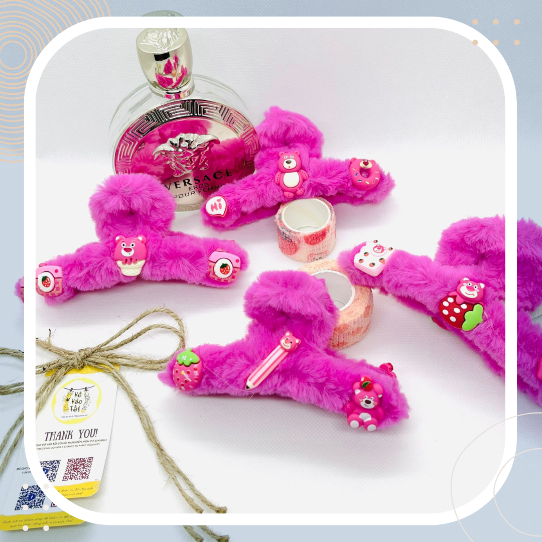 KẸP TÓC BÔNG GẤU DÂU LOTSO HỒNG ĐẬM