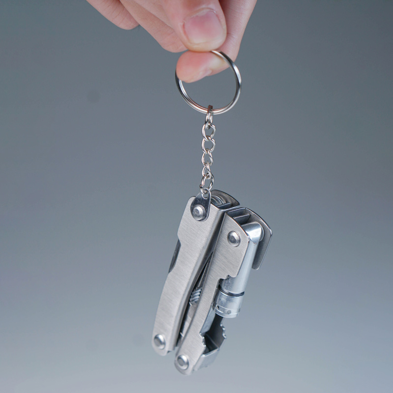 [HCM]MÓC KHÓA KỀM ĐA NĂNG - ĐÈN PIN (9 IN 1 FOLDING PLIERS MULTI-TOOL WITH FLASHLIGHT)