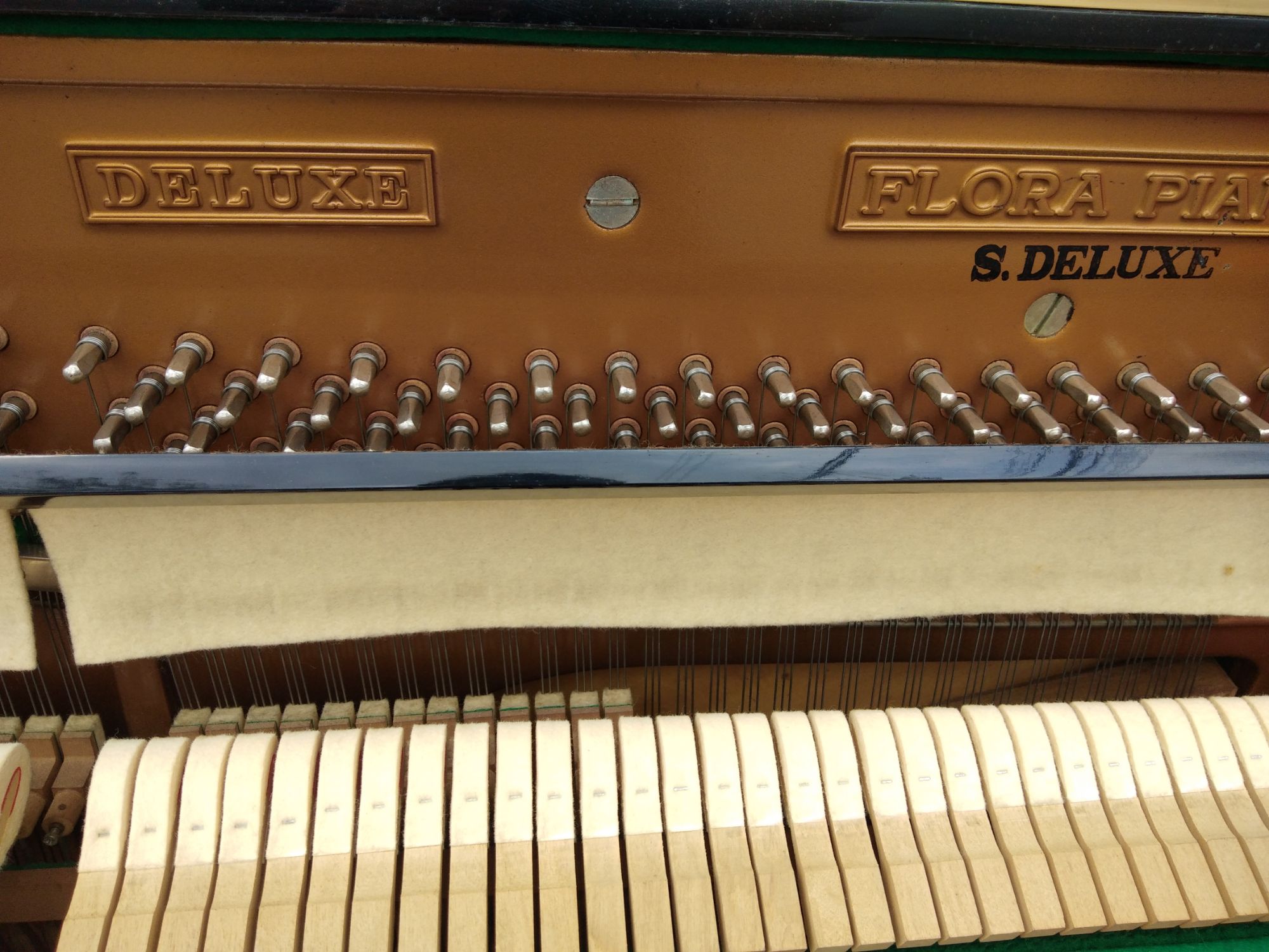 đàn piano cơ giá rẻ