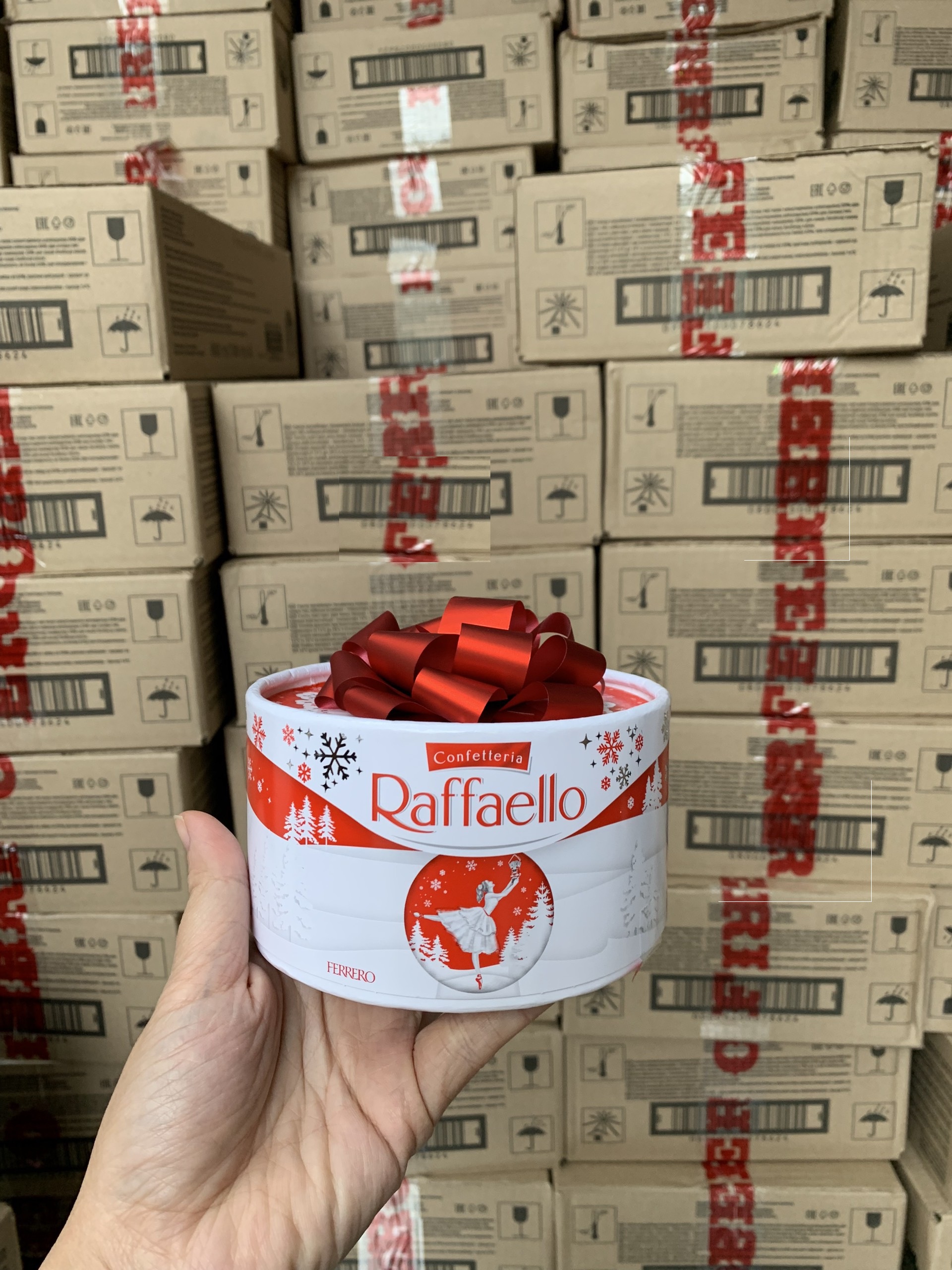 Kẹo Raffaello Chocolate kem Dừa Nga  (hộp nơ 100g, hộp giấy 150g)