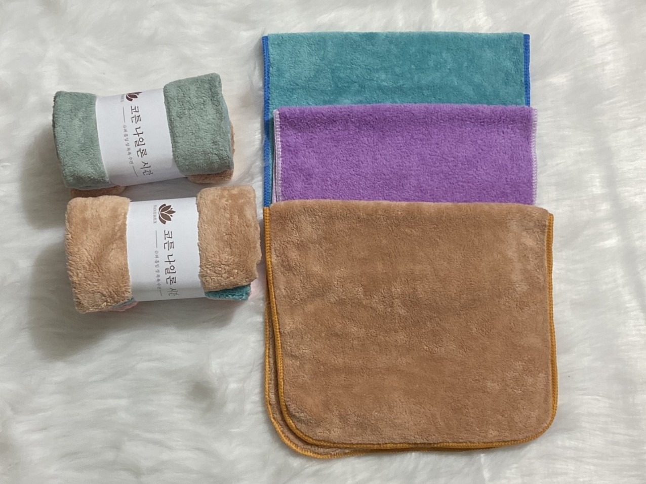 Khăn mặt  khăn lau mặt lông cừu KT: 50cmx25cm