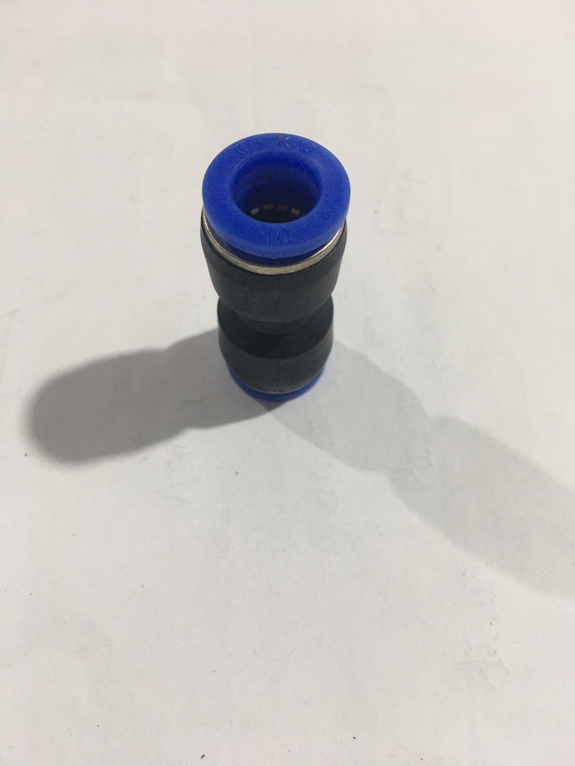 Cút nối nhanh thẳng 10/10 cho ô tt