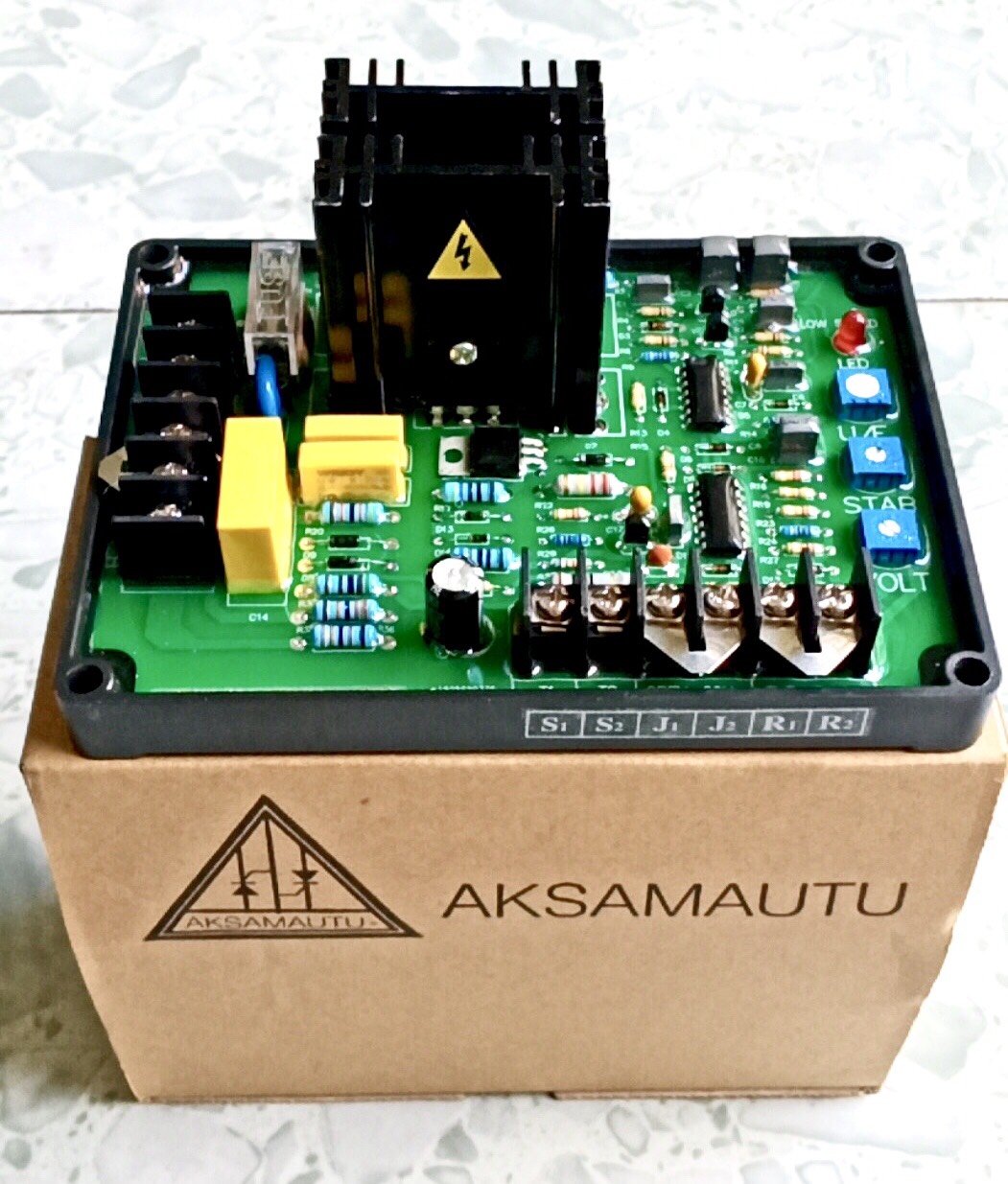 GAVR- 15A ( aksamautu ) LK cắm