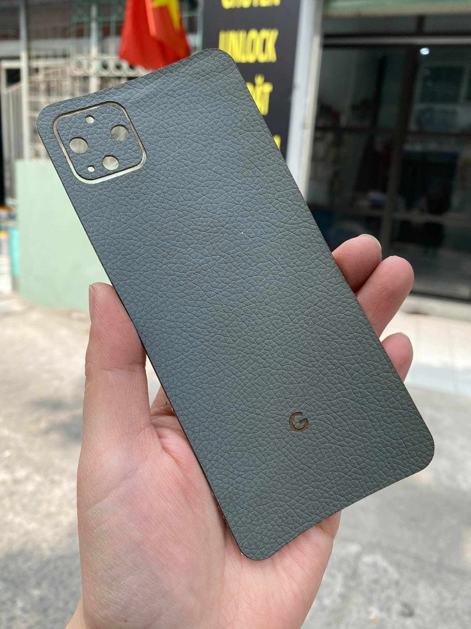 Dán da lưng điện thoại Google Pixel 4 trơn không 1 màu