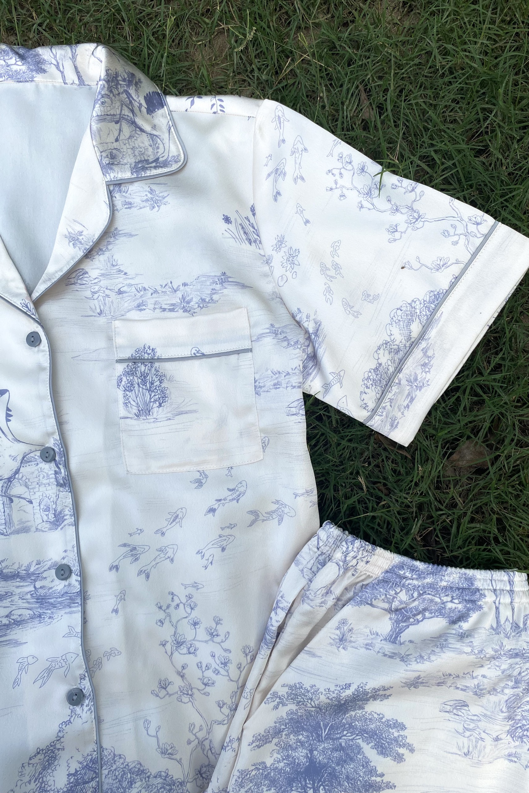 VIBES Bộ pijama dài lụa cao cấp Modest Long Py Set