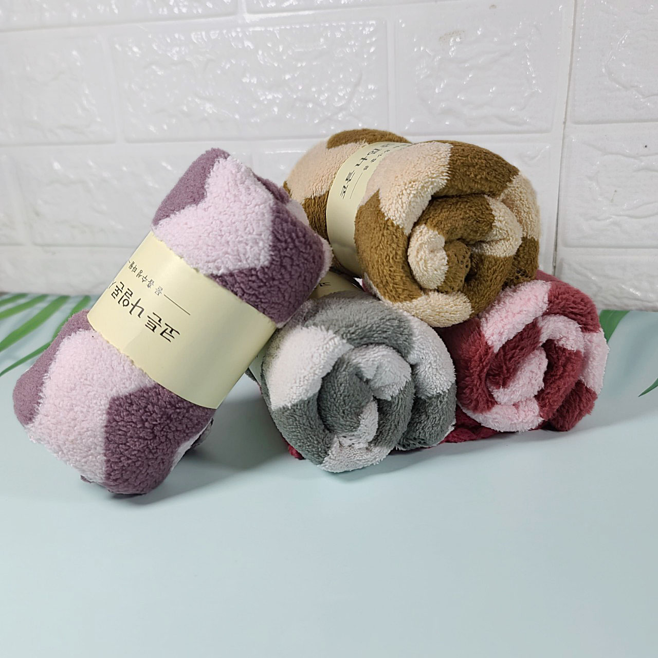 Khăn Mặt Lông Cừu Xuất Hàn Siêu Mềm Mại Kt 30*50cm