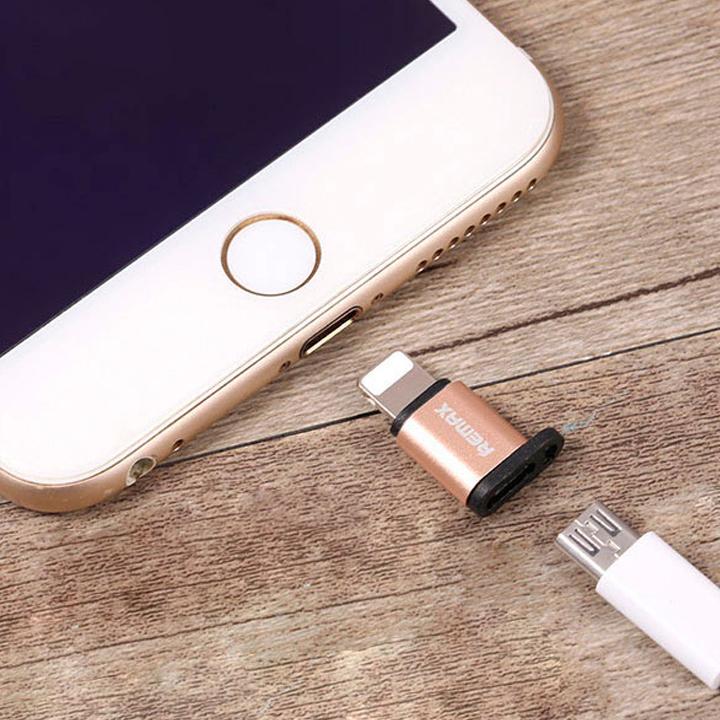 Đầu chuyển từ MicroUsb sang Lighning Remax RA-USB2