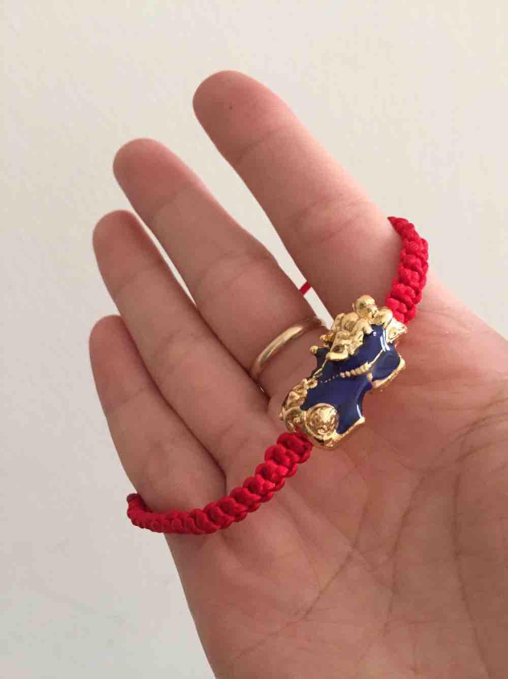 [HCM]Vòng tay tỳ hưu đổi màu tết chỉ đỏ