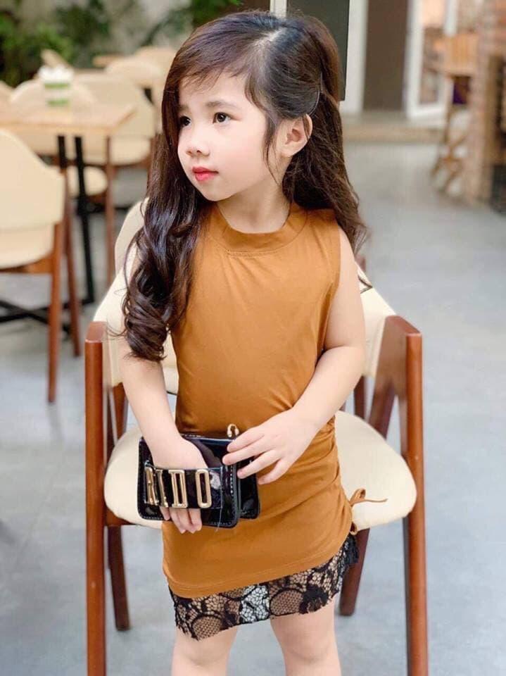 Đầm thun phối chân ren bé gái xẻ lưng