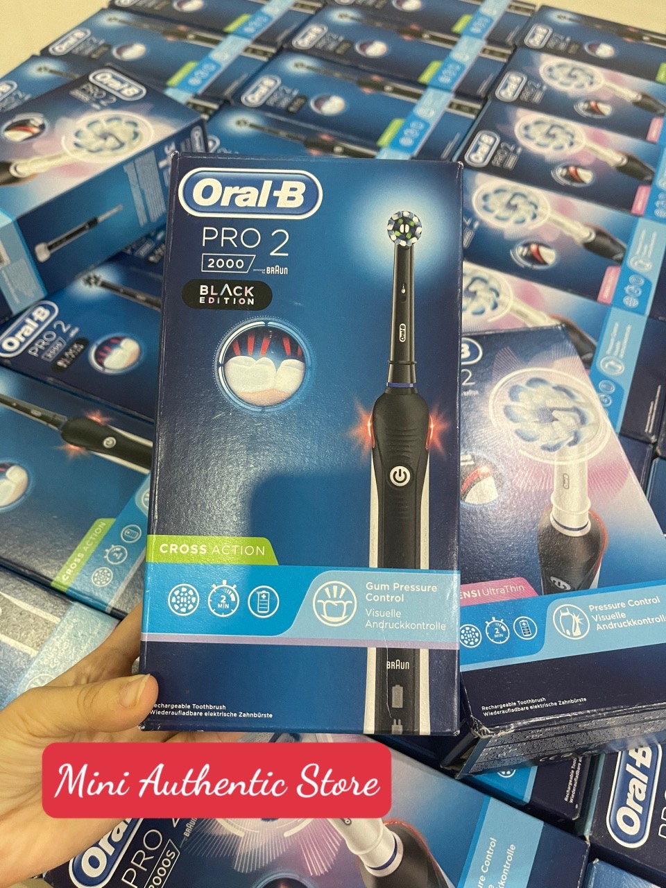 Bàn chải điện Oral B Pro 2 2000s - Made in Germany ( Đen trắng - sensi )