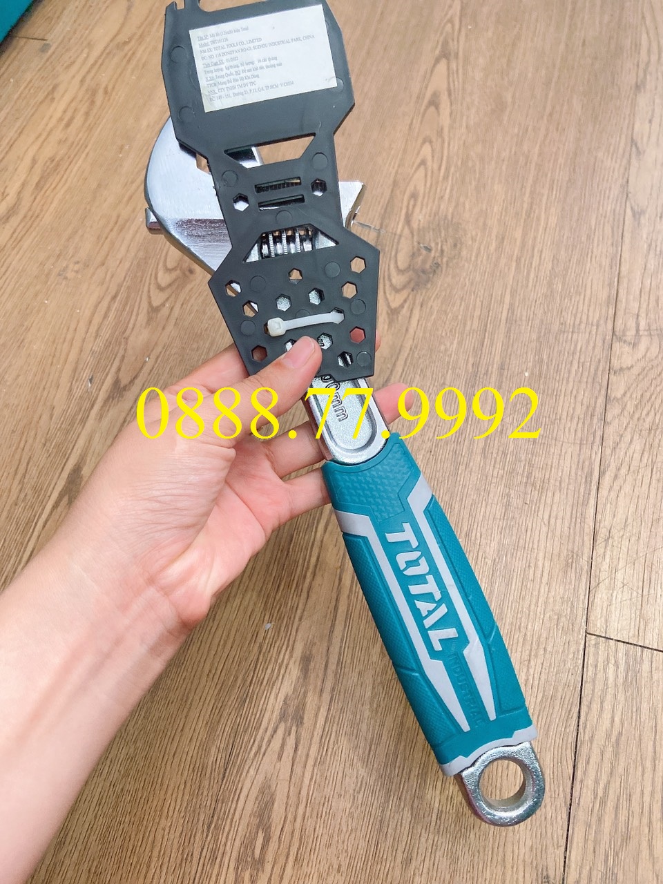 Mỏ lết (12inch) Total THT101126