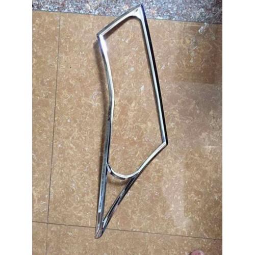 ốp đèn hậu và đèn pha xe cruze