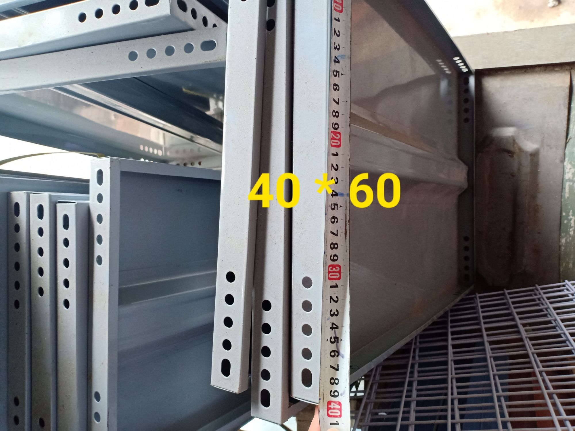 set 2 mâm (40*60) dùng cho kệ sắt v lỗ