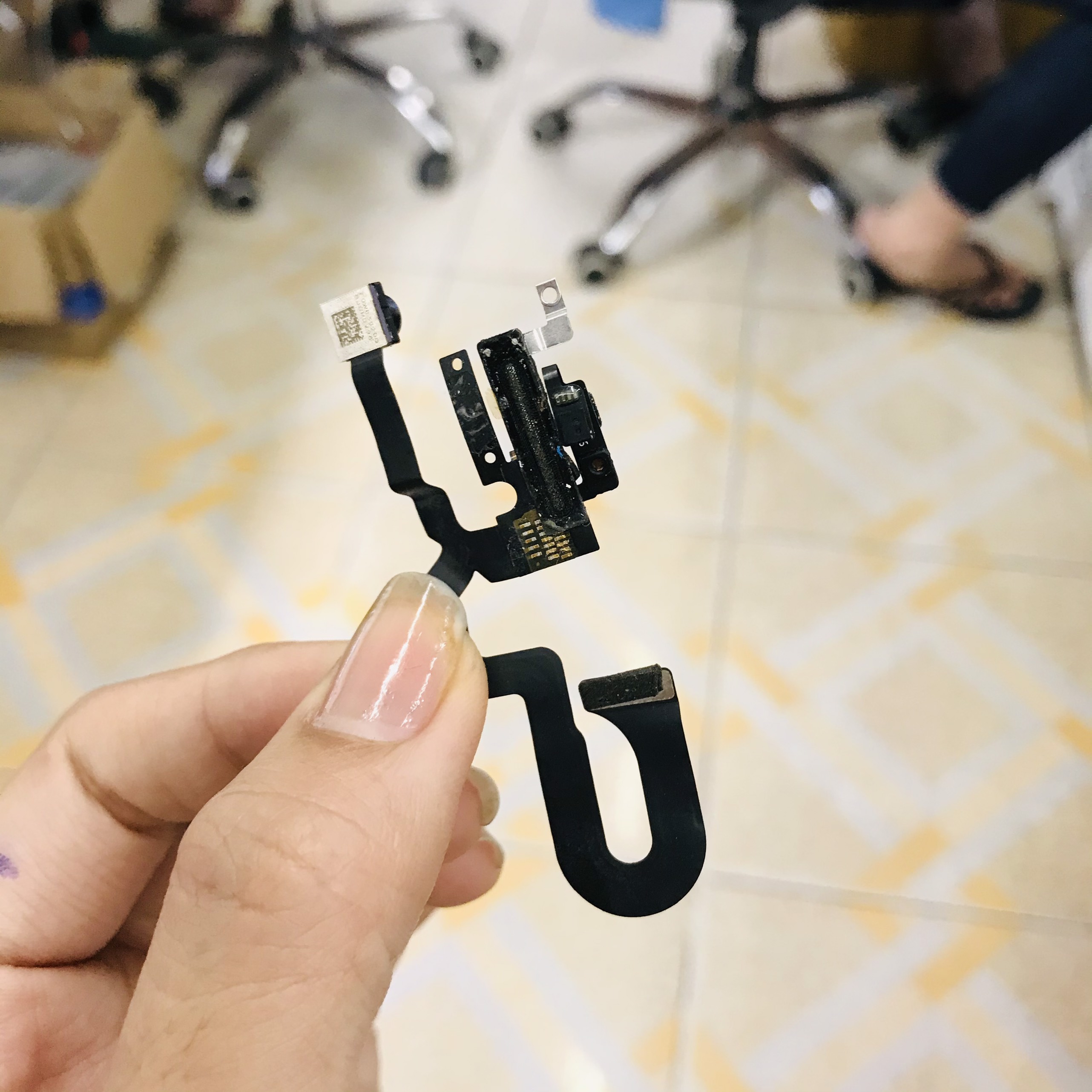 Camera trước táo 7 plus zin bóc máy , bảo hành lỗi