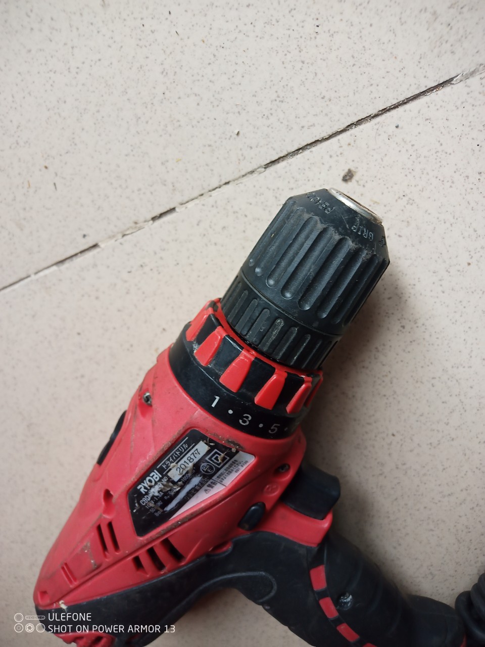 Máy khoan 1 chiều Hitachi đầu kẹp 6.5mm hàng bãi nhật