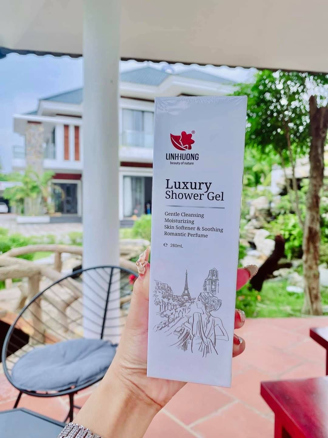 [Chính Hãng] sữa tắm hấp trắng cánh hoa linh hương