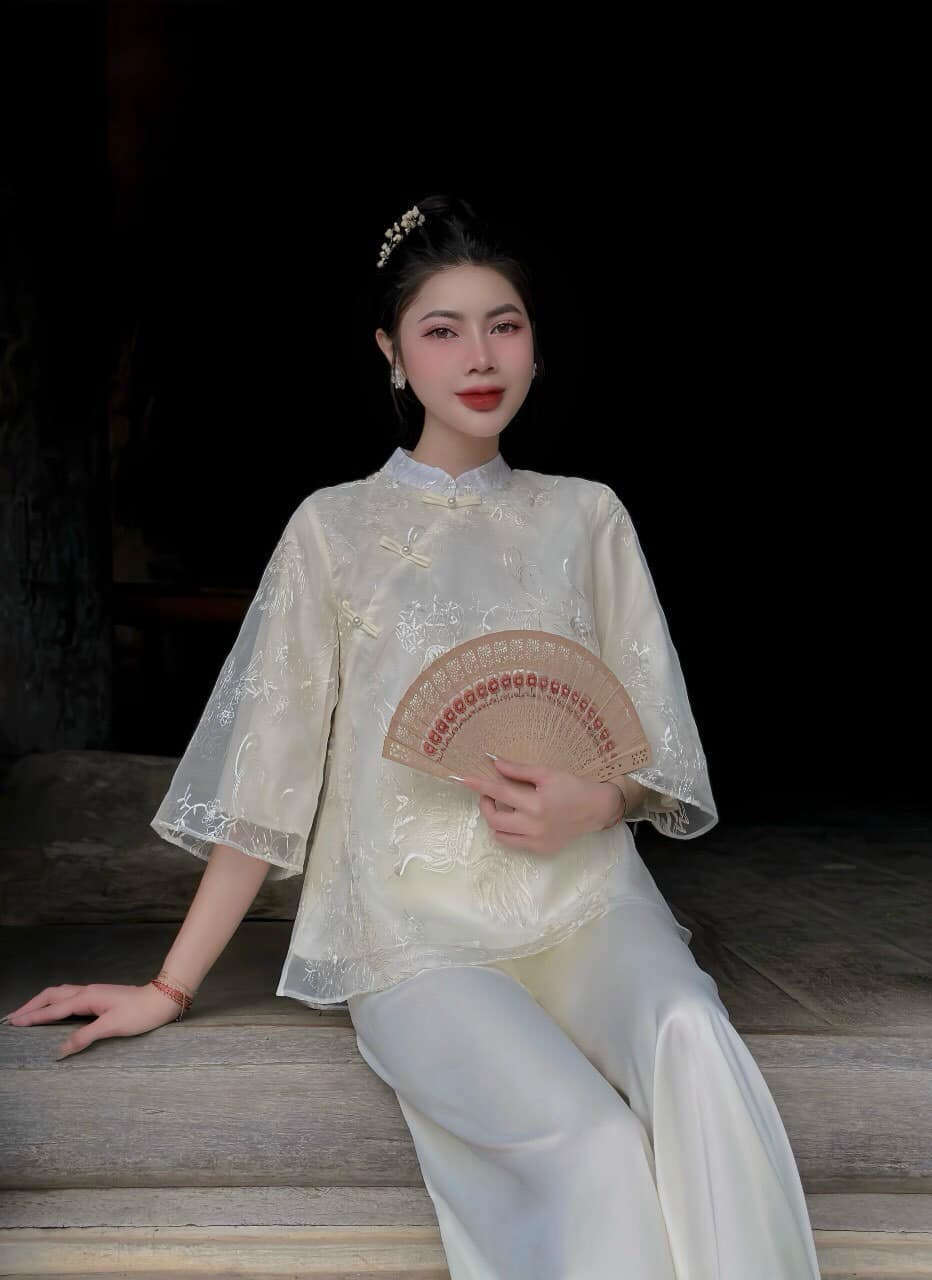 Bộ tơ thêu kỳ lân