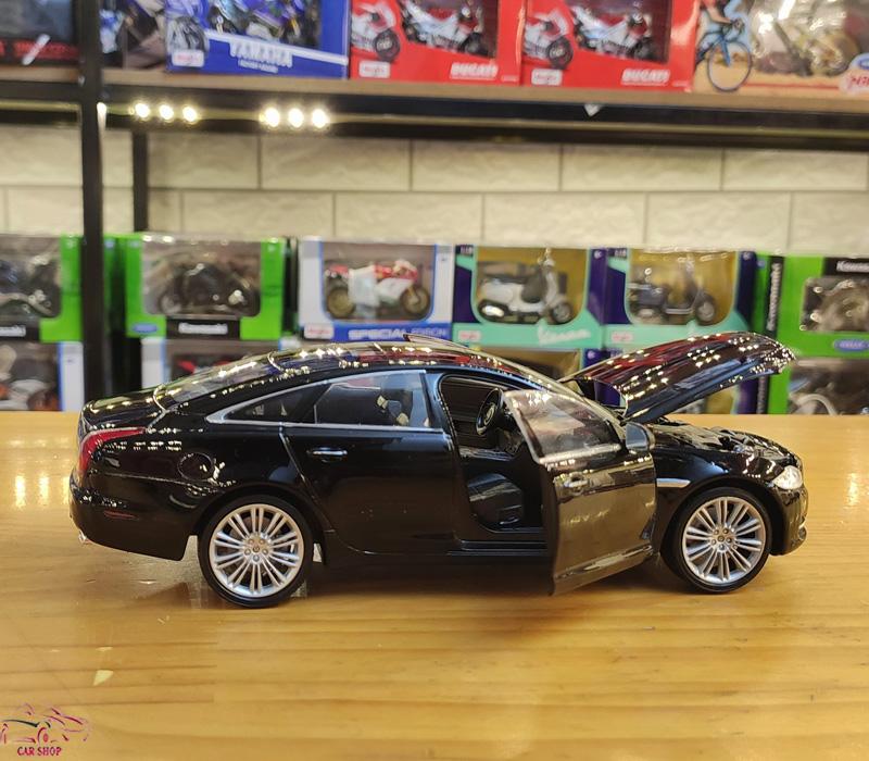 Xe mô hình Welly Jaguar XJ 2010 1/24