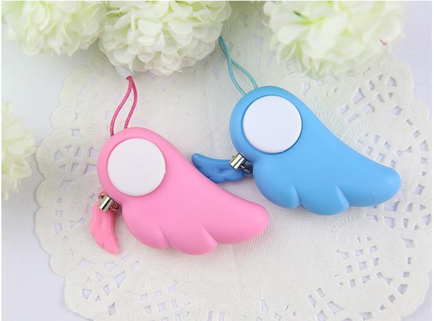 Buckle hook. There is safety whistle for kids. Th078