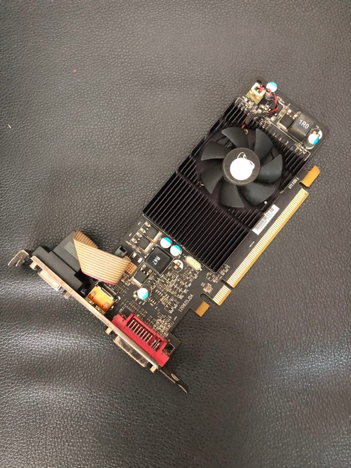 Card màn hình AMD 6570 2G D3 128bit