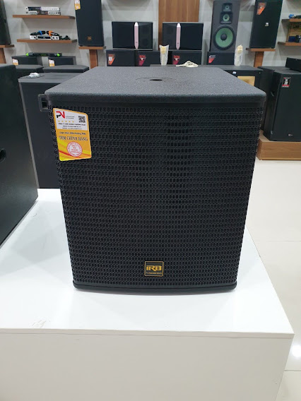 Loa sub điện đứng bass 40 thương hiệu IRB moden SW15, Loa siêu trầm cao cấp 600-1000W nhập khẩu nguyên chiếc Đài Loan, made In Taiwan, coil 100 mm, từ nam châm cao cấp 200mm, chất lượng khác biệt, có quạt làm mát vỉ mạch công suất.