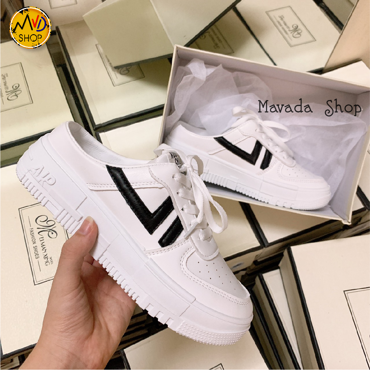 Giày sục thể thao da mềm độn đế 5cm, đạp gót mẫu mới