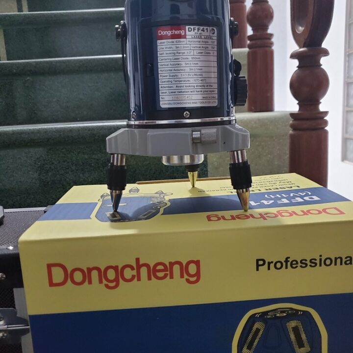 Máy Đo Laser 5 Mắt Tia Đỏ Dongcheng DFF41