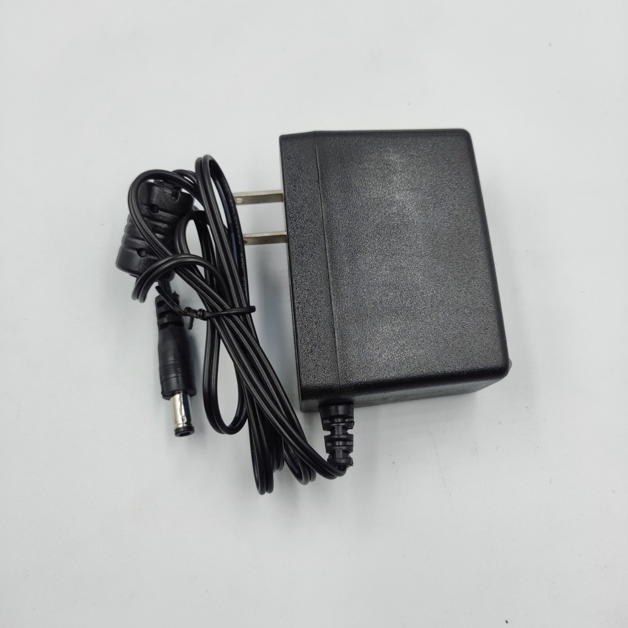 Nguồn Camera 12V 2A Chống Nhiễu Có Đèn Báo
