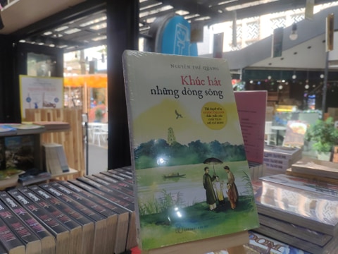 Sách NXB Trẻ - Khúc Hát Những Dòng Sông