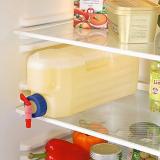 Bình đựng nước tủ lạnh có van 3 lít Tashuan
