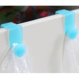Bộ 2 móc gài cánh tủ treo túi nilon KM-1137 (Xanh)