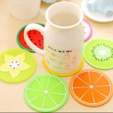 [HCM]BỘ 5 MIẾNG ĐẾ LÓT LY NHỰA DẺO HỌA TIẾT TRÁI CÂY