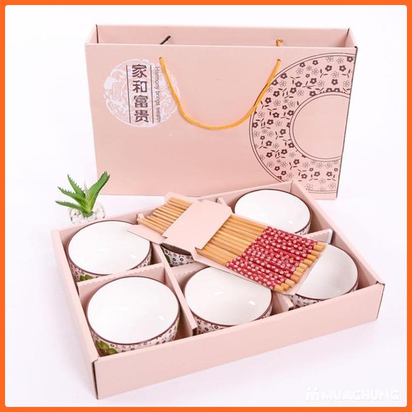 Bộ 6 bát sứ kèm đũa