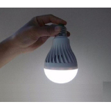 Bóng đèn LED tích điện thông minh Smartcharge 12W