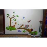 Decal dán tường thú qua cầu