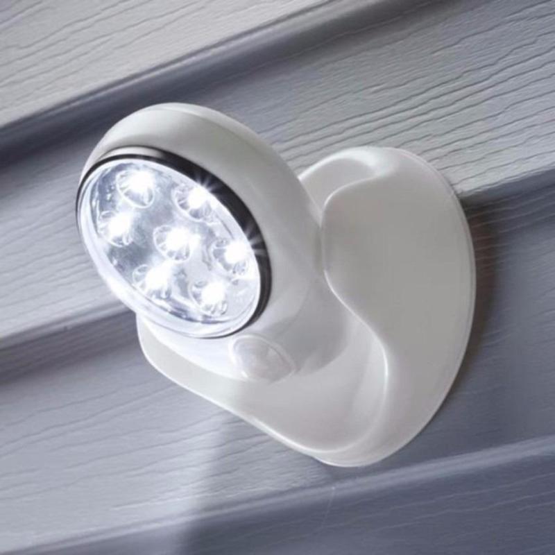 Đèn tự sáng khi có người đến, tự tắt sau 3p khi không có người, chống trộm