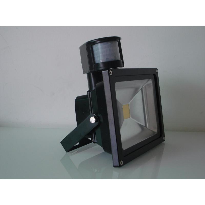 Bảng giá Đèn Led Sân Vườn, Mua Đèn Led Siêu Sáng + Tặng Ngay Cảm Biến Đa Năng - Giá Hủy Diệt