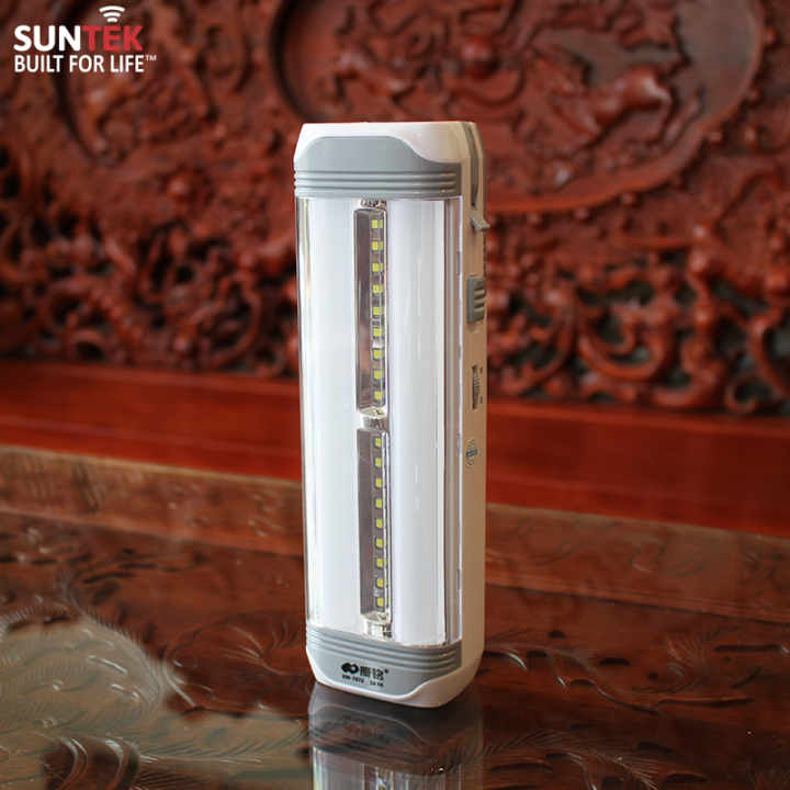 Đèn LED tích điện thông minh Suntek KM-7672 (Trắng)