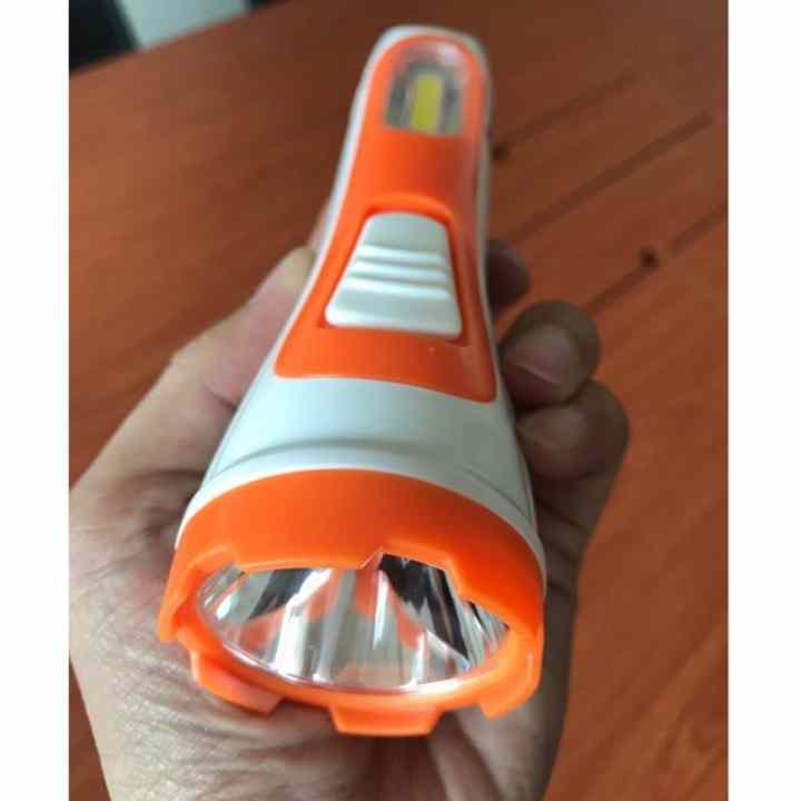 Đèn pin sạc LED Comet CRT453