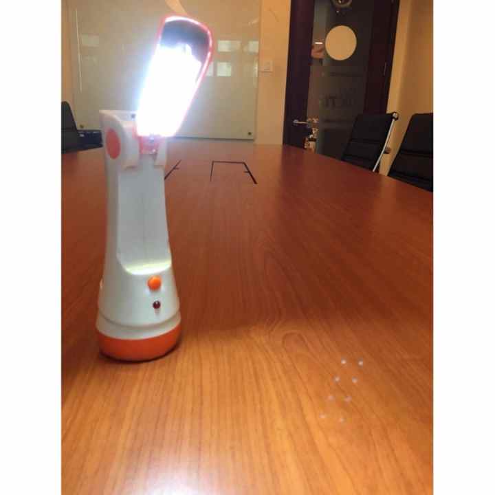 Đèn pin sạc LED đa năng COMET CRT253