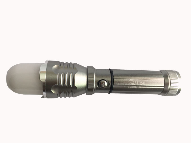 Đèn pin Shark Cree Zoom SS-8062 (Trắng)