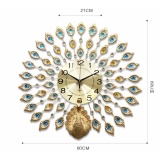 Đồng hồ trang trí treo tường pha lê hình chim công vàng